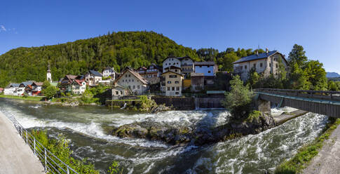 Stromschnellen des Flusses Traun bei Lauffen im Salzkammergut, Oberösterreich, Österreich - WWF05605