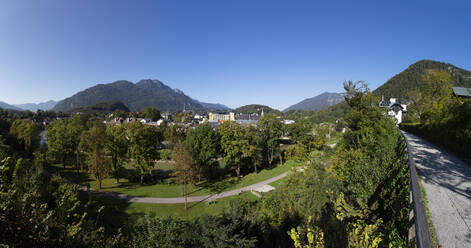 Österreich, Oberösterreich, Bad Ischl, Park der Alpenstadt im Sommer - WWF05649