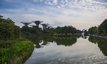 Still lake at the Marina Bay gardens in Singapore - CAVF90493