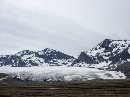 Gletscher und Schmelzwassersee in der St. Andrews Bay, Südgeorgien, Polarregionen - RHPLF17841