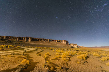 Sternennacht im Salar de Tara y Aguas Calientes I, Nationalreservat Los Flamencos, Region Antofagasta, Chile, Südamerika - RHPLF17897