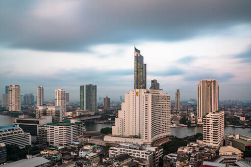 Blick von oben auf Bangkok, Thailand, Südostasien, Asien - RHPLF17971