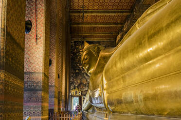Wat Pho (Tempel des liegenden Buddhas), Bangkok, Thailand, Südostasien, Asien - RHPLF18167