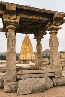 Indien, Karnataka, Hampi, Architektur des alten Virupaksha-Tempels - JMPF00629