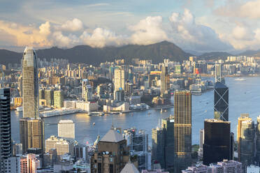 Skyline of Hong Kong Island and Kowloon, Hong Kong, China, Asia - RHPLF18239
