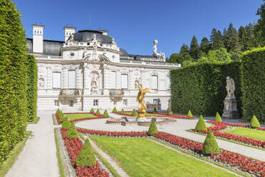 Westliches Parterre, Schloss Linderhof, Werdenfelser Land, Bayerische Alpen, Oberbayern, Deutschland, Europa - RHPLF18376