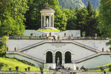 Treppe zum Venustempel, Schloss Linderhof, Werdenfelser Land, Bayerische Alpen, Oberbayern, Deutschland, Europa - RHPLF18377