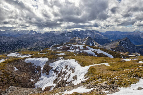 Panoramablick auf die Bergkette bei Windscharte, Österreich - ZCF01018