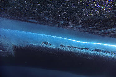 Underwater view of splashing sea wave - KNTF05937