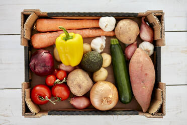 Box of organic vegetables - MINF15410