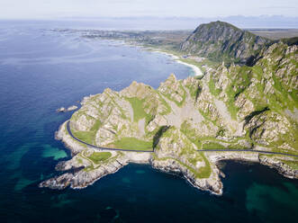 Schöne Landschaft am Meer bei Andoya, Norwegen - MALF00276