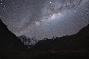 Milky way seen above the summits of cordillera Huayhuash - CAVF91123