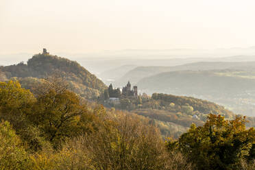 Germany, North Rhine-Westphalia, Konigswinter, Schloss Drachenburg in foggy autumn morning - CHPF00710