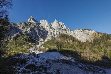 Drei raue Berggipfel im Nationalpark Berchtesgaden - ZCF01027