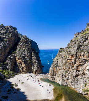 Idyllischer Blick auf den Strand von Mallorca, Torrent De Pareis, Sierra De Tramuntana, Balearische Inseln, Spanien - AMF08826