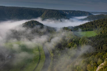 Landschaftsbild des Donautals bei Beuron, Schwäbische Alb, Deutschland - FDF00330