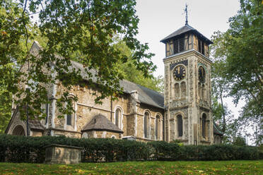 Die mittelalterliche Kirche und der Friedhof von Old St. Pancras, Kings Cross, London, England, Vereinigtes Königreich, Europa - RHPLF18539