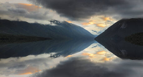 Sunset Lake Rotoiti, Mount Robert, Nelson Lakes National Park, Tasman District, South Island, New Zealand, Pacific - RHPLF18675