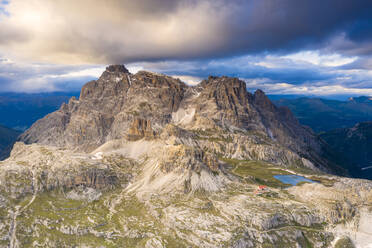 Locatelli-Hütte, Laghi dei Piani, Torre Toblin, Tre Scarperi, Rocca Novale, Punta Lavina Lunga, Dolomiten, Südtirol, Italien, Europa - RHPLF18706