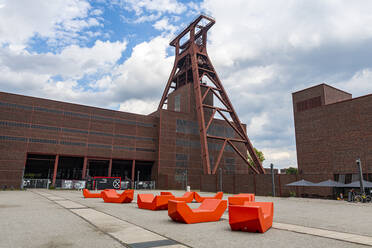 Shaft 12, Zollverein Coal Mine Industrial Complex, UNESCO World Heritage Site, Essen, Ruhr, North Rhine-Westphalia, Germany, Europe - RHPLF18802