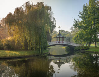 Denmark, Copenhagen, Bridge in Frederiksberg Gardens - HAMF00791