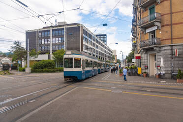 Schweiz, Zürich, Tram und Gebäude am Escher-Wyss-Platz - TAMF02731