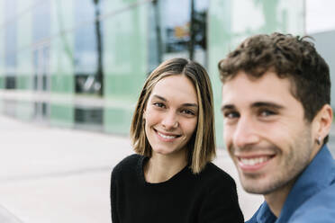 Portrait of smiling couple outdoors - XLGF01003