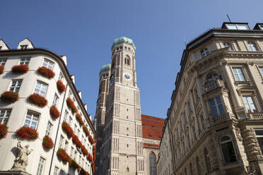 Deutschland, Bayern, München, Turm der Frauenkirche - WIF04385