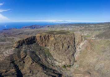 Table mountain Fortaleza with sea in distance - SIEF10082