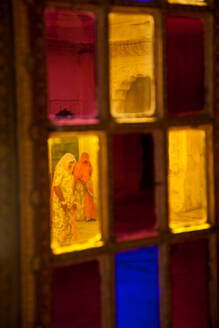 Buntglasfenster, Meherangarh Fort, Jodhpur, Rajasthan, Indien - MINF15716