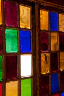 Buntglasfenster, Fort Meherangarh, Jodhpur - MINF15717