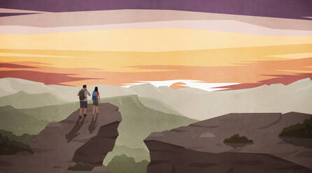 Paar Wandern und genießen malerischen majestätischen Bergblick bei Sonnenuntergang - FSIF05580