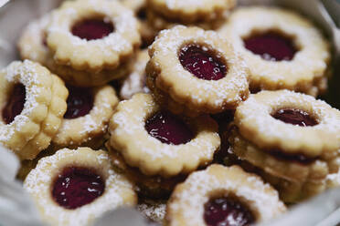 Close up fresh baked Linzer cookies - FSIF05607