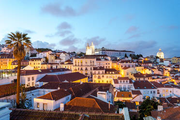 Portugal, Lissabon, Kloster von Sao Vicente de Fora in der Abenddämmerung - EGBF00612