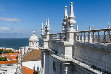 Portugal, Lissabon, Kloster Sao Vicente de Fora mit dem Fluss Tejo im Hintergrund - EGBF00616