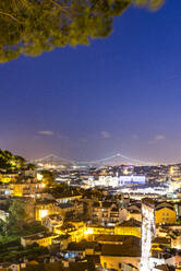 Portugal, Lisbon, Miradouro da Graca, View of city with Ponte 25 de Abril at night - EGBF00621