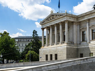 Österreich, Wien, Parlamentsgebäude - AMF09013