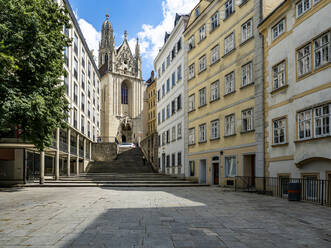 Österreich, Wien, Passauer Platz mit Kirche Marie am Gestade - AMF09016