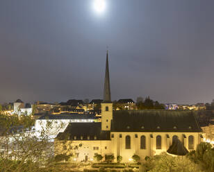 Johanneskirche gegen den nächtlichen Himmel, Luxemburg-Stadt, Luxemburg, - AHF00316