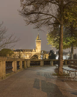 Musee de la Banque bei Nacht, Luxemburg-Stadt, Luxemburg - AHF00317