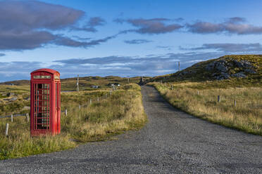 Alte Telefonzelle, Isle of Lewis, Äußere Hebriden, Schottland, Vereinigtes Königreich, Europa - RHPLF19082