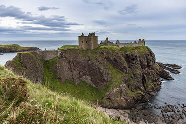 Dunnottar Castle, Stonehaven, Aberdeenshire, Schottland, Vereinigtes Königreich, Europa - RHPLF19164