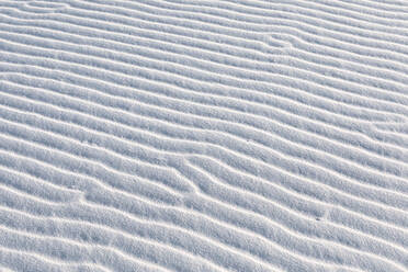 Weißes Sandmuster im White Sands National Park - CAVF92371