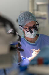 Cardiac surgeon in the operating room - CAVF92901