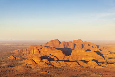 Australien, Nordterritorium, Luftaufnahme der Kata Tjuta Felsformation - FOF12075