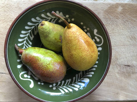 Frische Birnenfrüchte in Schale, lizenzfreies Stockfoto