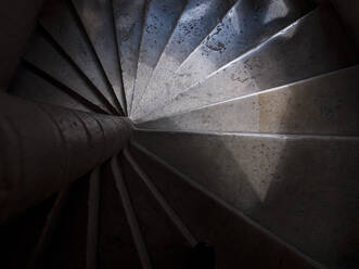 Dark empty spiral staircase - HAMF00869