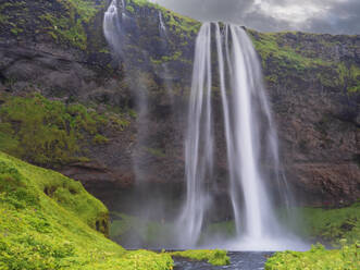 Langzeitbelichtung des Wasserfalls Seljalandsfoss - LAF02694