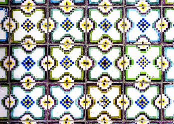 Full frame of mosaic wall with square tiles - RFTF00037