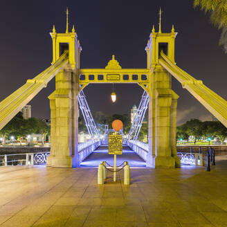 Singapore, Historical Cavenagh Bridge at night - AHF00337